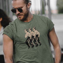 Load image into Gallery viewer, T-shirt à l'unité // MOIS DE SEPTEMBRE 2021 // GENEVIÈVE BIGUÉ