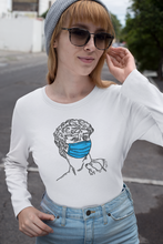 Load image into Gallery viewer, GAGNANTE du concours étudiant. T-shirt à manches longues à l&#39;unité // GABRIELLE CÔTÉ
